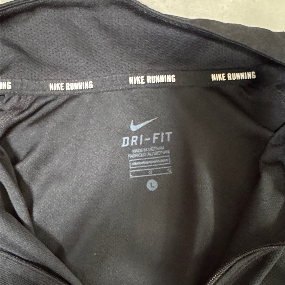 Nike Running Quarter Zip Pullover. Men’s Large. Black - Picture 2 of 4